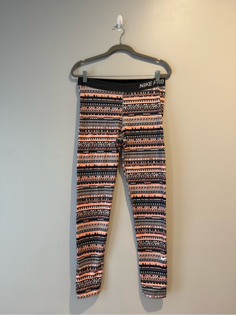 Women’s ’Nike’ leggings